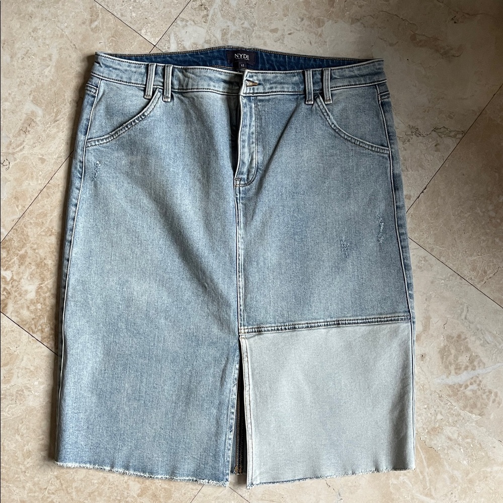 NYDJ Light Blue Patchwork Denim Skirt
Size 12